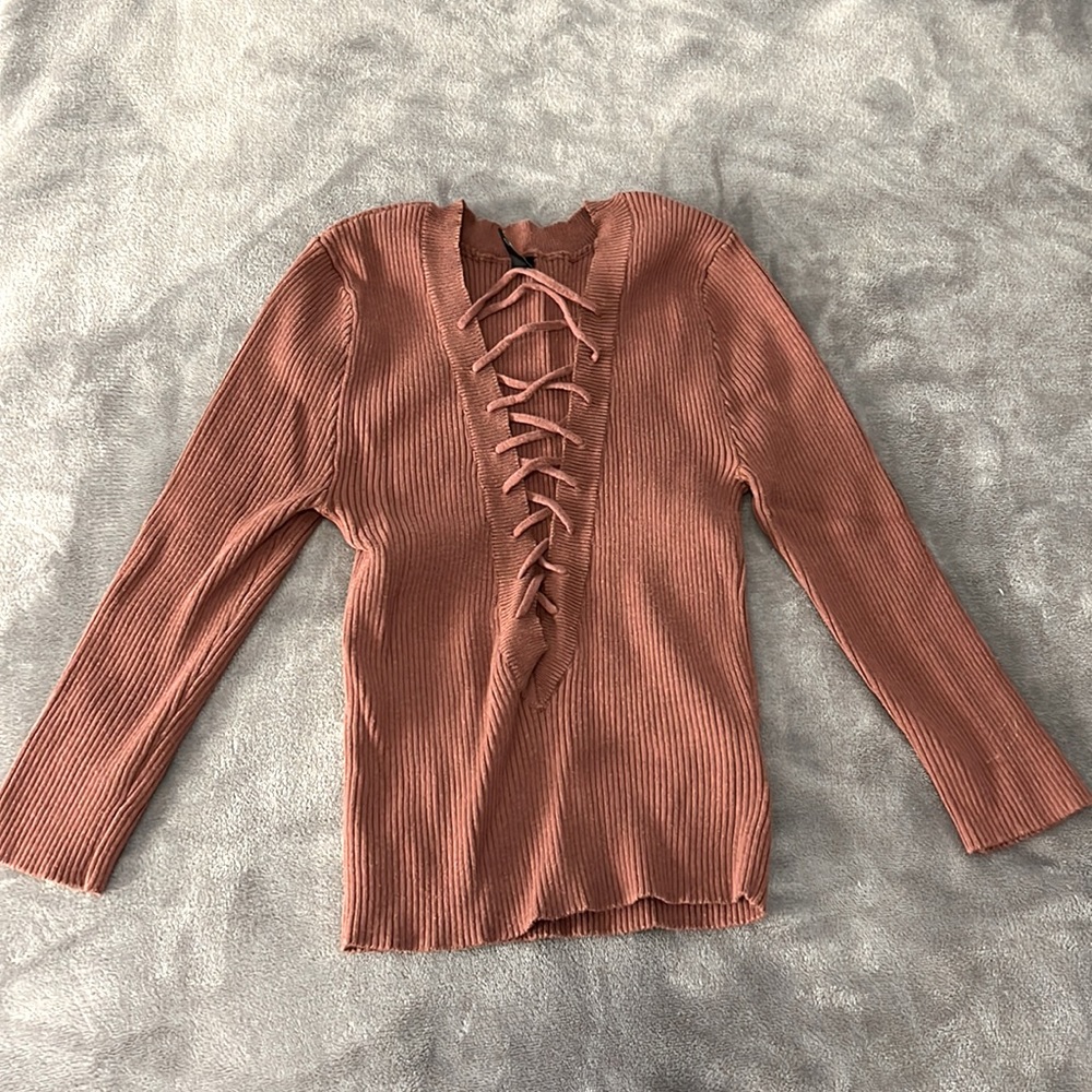 Windsor Top Low V neck